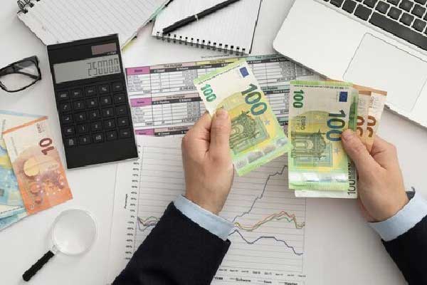 押注黄金15年 保尔森大获全胜 他没买金条、而是买金矿