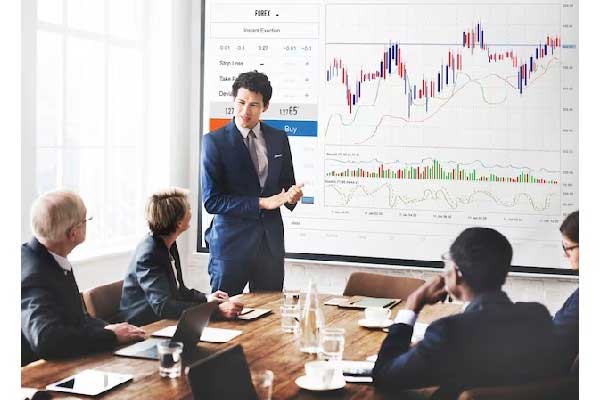 柳沁雯5.7黄金短线一步到位，低多看后方，附操作建议